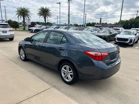 Used 2017 Toyota Corolla LE FWD image 3