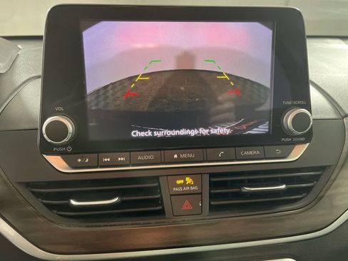 Used 2023 Nissan Altima 2.5 SV image 19