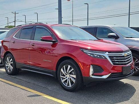 Used 2023 Chevrolet Equinox Premier FWD image 2
