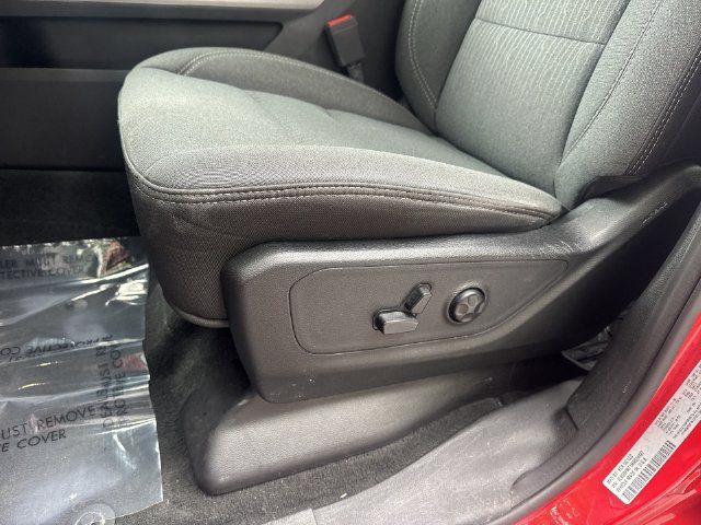 Used 2021 RAM 1500 Big Horn AWD/4WD image 30