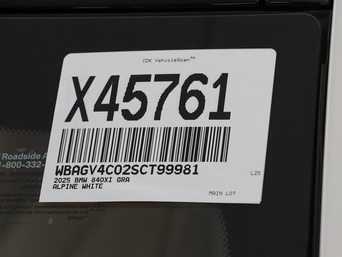 Certified 2025 BMW 840i xDrive w/ M Sport Professional Package image 27