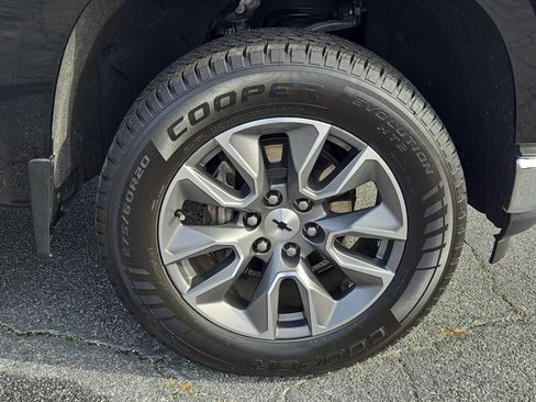 Used 2022 Chevrolet Silverado 1500 LTZ image 7