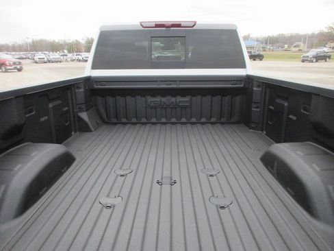 New 2026 GMC Sierra 3500 SLT w/ SLT Premium Package AWD/4WD image 6