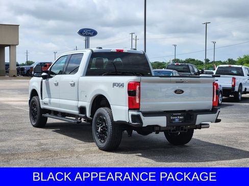 New 2026 Ford F250 Lariat w/ Black Appearance Package AWD/4WD image 4