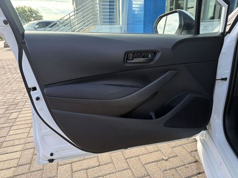 Used 2024 Toyota Corolla LE FWD image 11