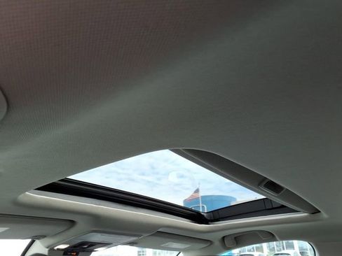 Certified 2023 Honda Accord EX image 5