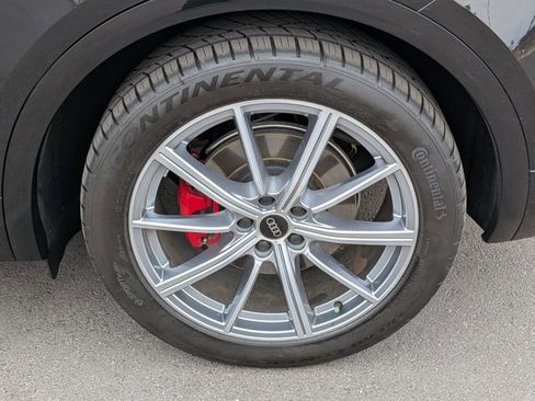 Used 2024 Audi Q5 e Premium Plus AWD/4WD image 30