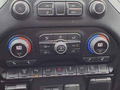 Used 2022 Chevrolet Silverado 2500 LT w/ Midnight Edition image 16