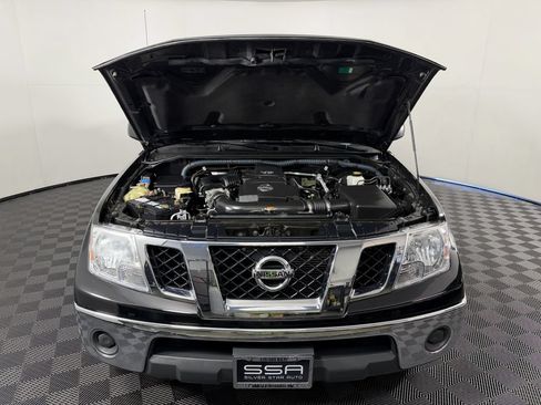 Used 2010 Nissan Frontier SE RWD image 40