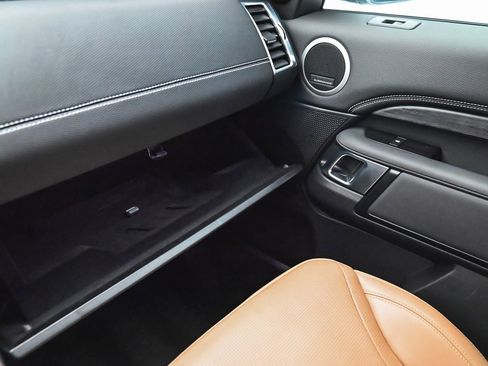 Used 2023 Land Rover Discovery HSE R-Dynamic image 19