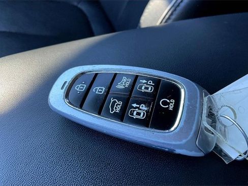 Used 2023 Hyundai Santa Fe Limited image 10