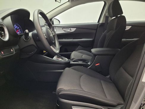 Used 2023 Kia Forte LXS FWD image 17