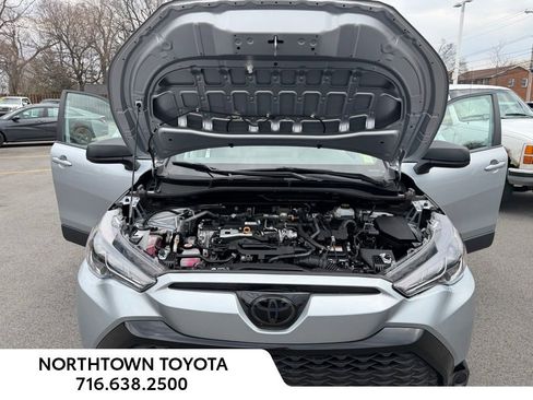 Used 2024 Toyota Corolla Cross AWD Hybrid image 8