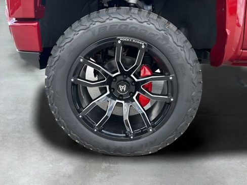 New 2025 GMC Sierra 1500 AT4 w/ AT4 Premium Package image 13