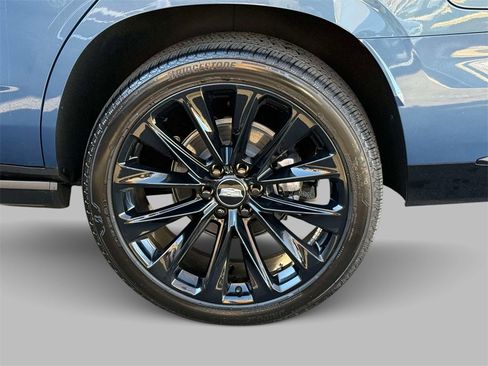 Used 2026 Cadillac Escalade Platinum Sport w/ LPO, ONYX Package image 13