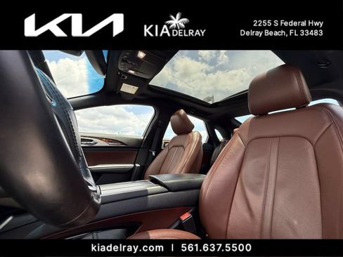 Used 2020 Lincoln MKZ Reserve w/ Luxury Package FWD image 19