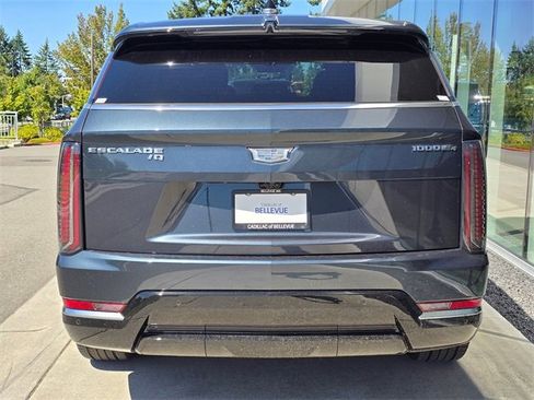 New 2025 Cadillac Escalade IQ Luxury 2 image 4