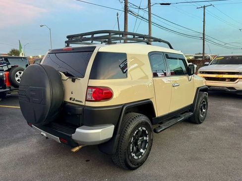 Used 2008 Toyota FJ Cruiser 4WD image 11
