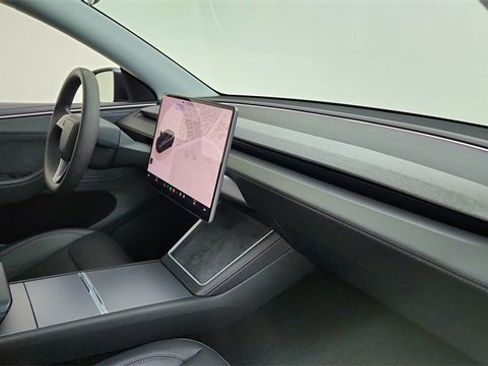 Used 2026 Tesla Model Y Long Range image 20