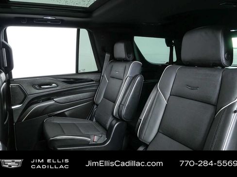 Used 2024 Cadillac Escalade Sport w/ LPO, ONYX Package AWD/4WD image 19