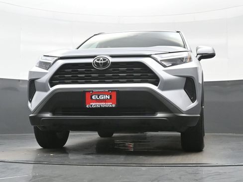 Used 2025 Toyota RAV4 XLE AWD/4WD image 27