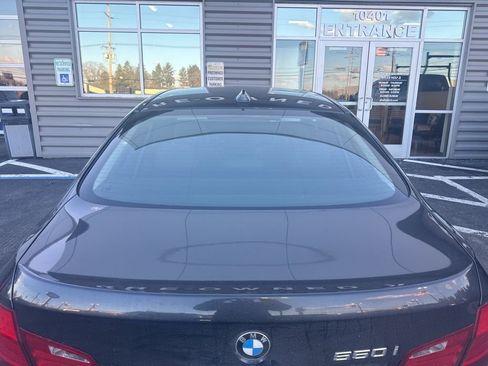 Used 2011 BMW 550i xDrive Sedan image 6