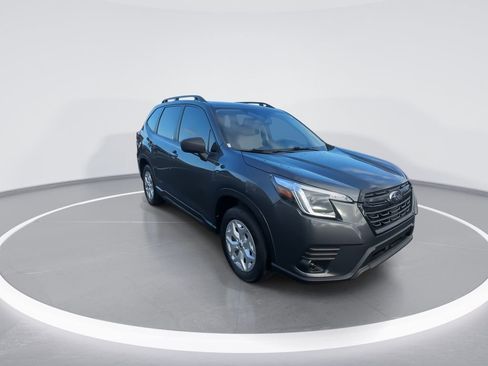 Used 2023 Subaru Forester AWD/4WD image 2