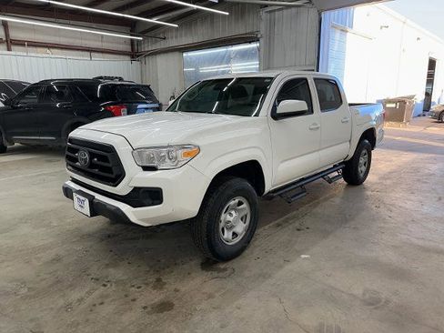 Used 2021 Toyota Tacoma SR image 4