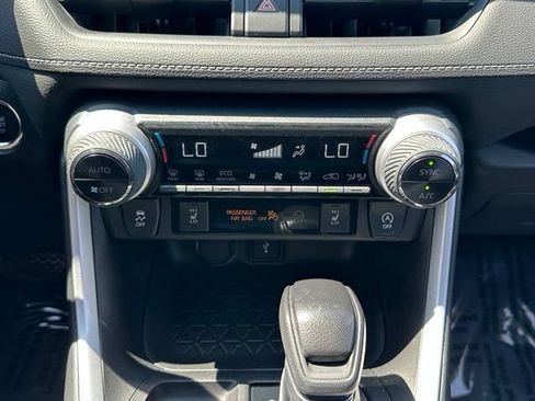 Used 2020 Toyota RAV4 XLE w/ XLE Grade Weather Package AWD/4WD image 37