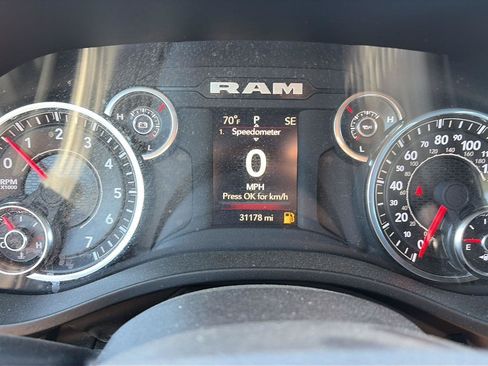 Used 2023 RAM 1500 Big Horn AWD/4WD image 9