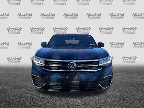 Used 2021 Volkswagen Atlas Cross Sport SE w/ Panoramic Sunroof Package image 3