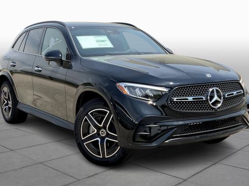 New 2025 Mercedes-Benz GLC 300 image 2
