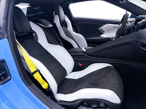 Used 2021 Chevrolet Corvette Stingray Preferred Cpe w/ 2LT RWD image 37