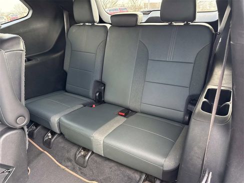 Used 2024 GMC Acadia AT4 w/ Luxury Package image 26