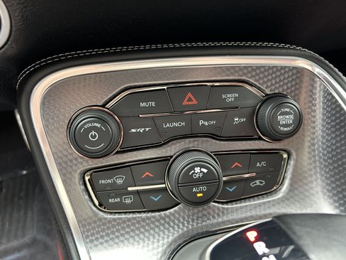 Used 2018 Dodge Challenger SRT Hellcat image 16