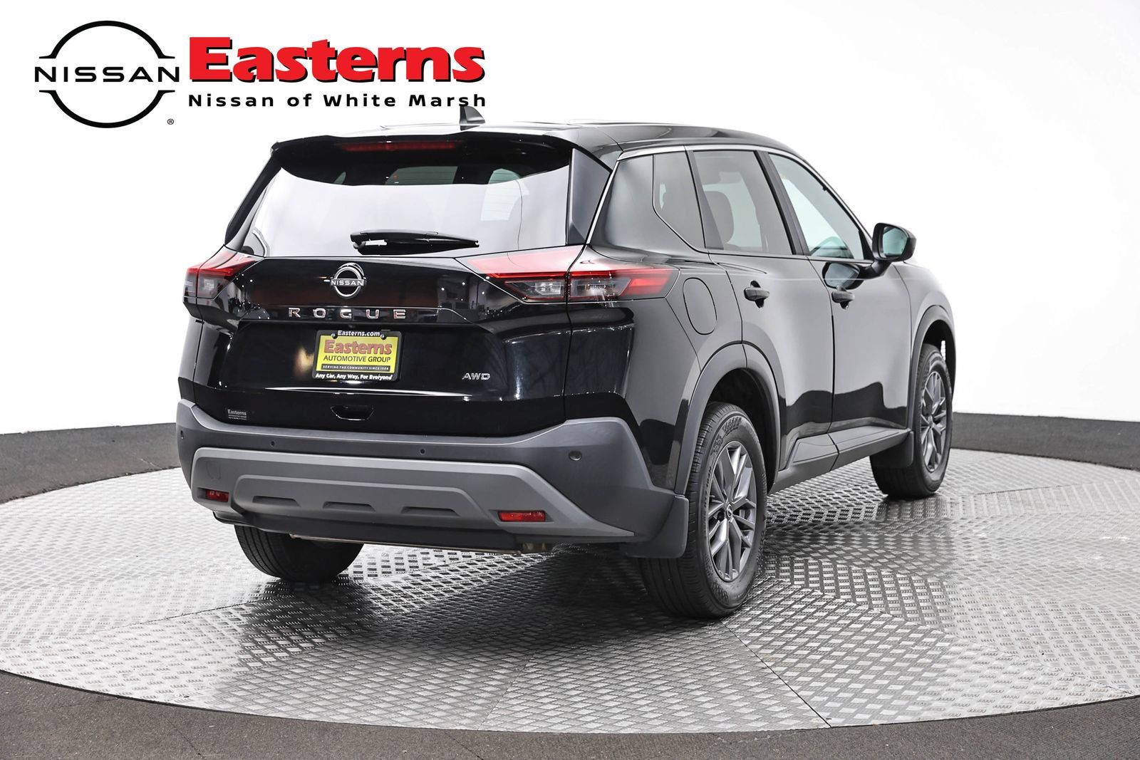 Used 2023 Nissan Rogue S AWD/4WD image 5