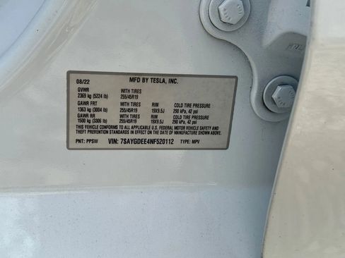 Used 2022 Tesla Model Y Long Range image 25