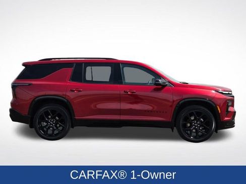 Used 2024 Chevrolet Traverse RS AWD/4WD image 2