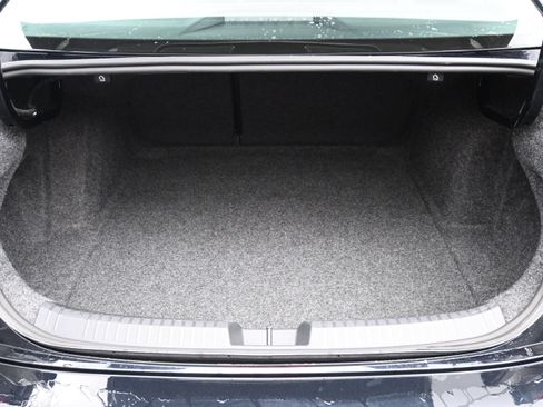 Used 2026 Volkswagen Jetta SE FWD image 20