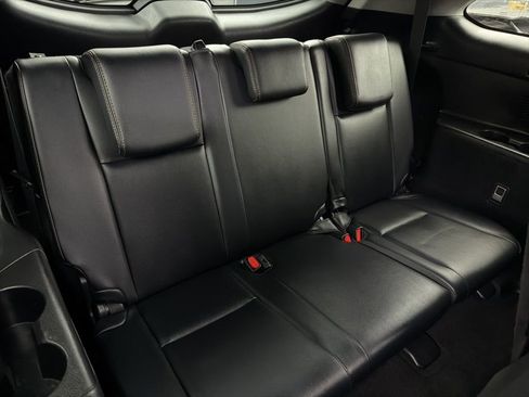 Used 2018 Toyota Highlander XLE image 26