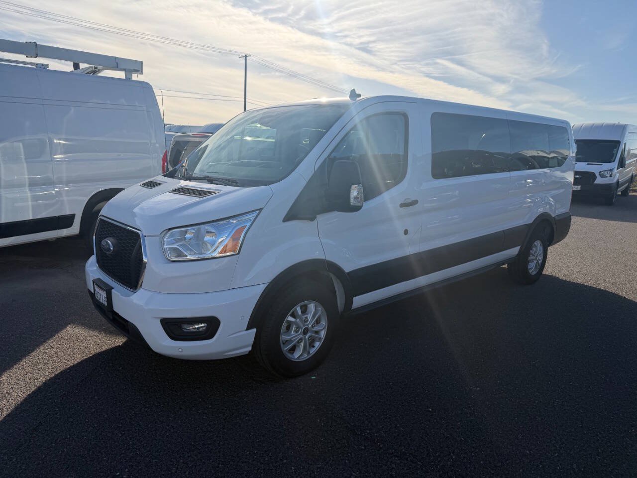 Used 2022 Ford Transit 350 XLT RWD image 4