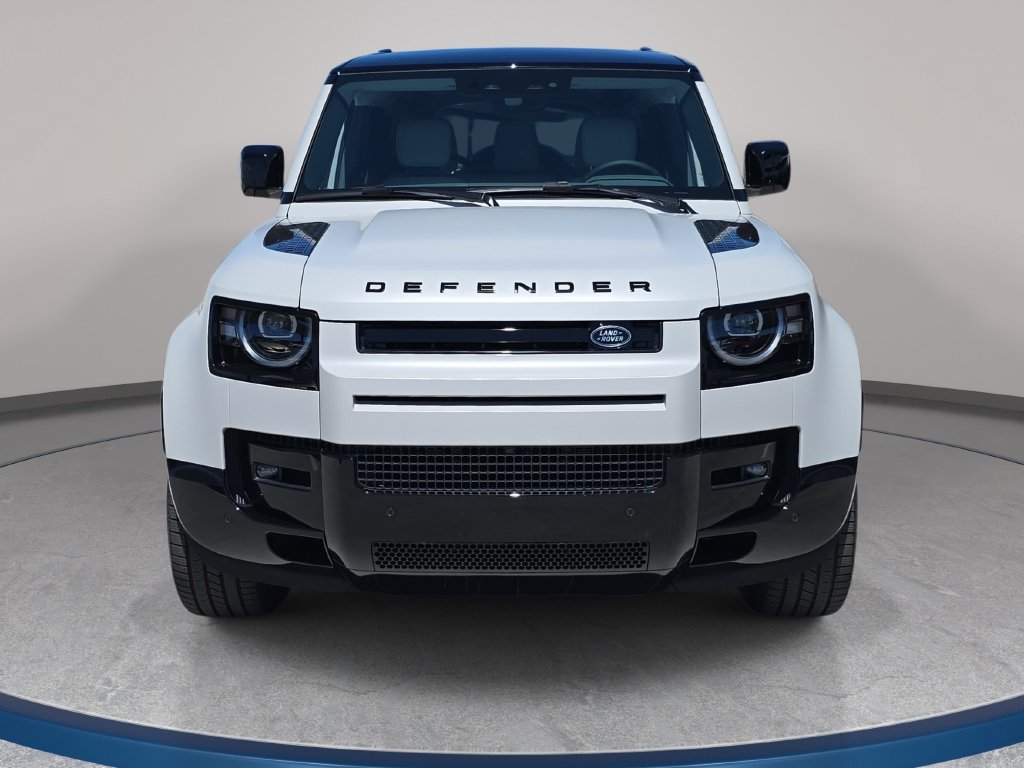 New 2026 Land Rover Defender 110 X-Dynamic SE AWD/4WD image 2