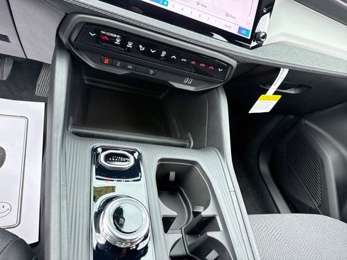 New 2026 Jeep Cherokee Laredo image 19