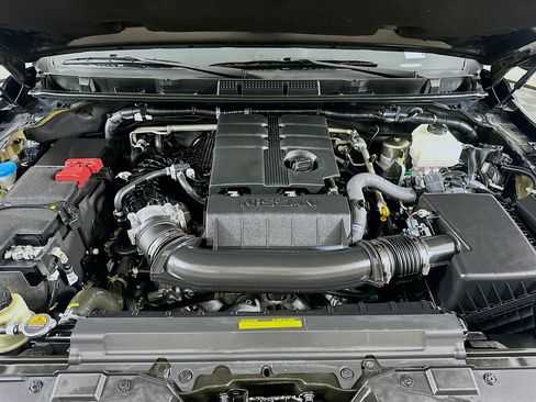 Used 2024 Nissan Frontier SV RWD image 31