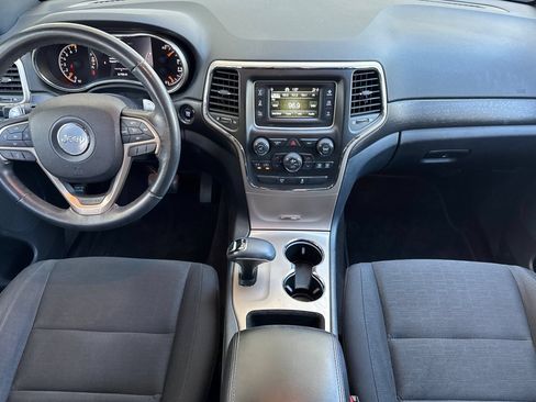 Used 2015 Jeep Grand Cherokee Laredo w/ Quick Order Package 23E AWD/4WD image 14