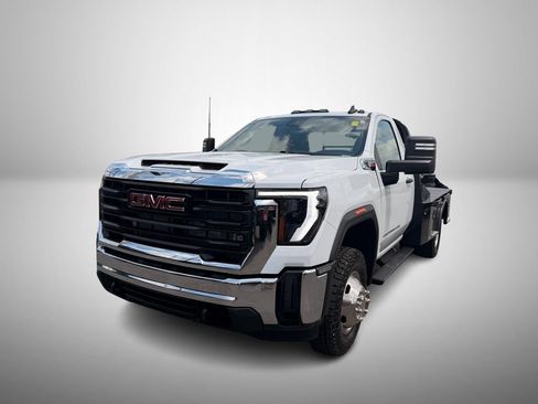Used 2024 GMC Sierra 3500 Pro w/ Convenience Package AWD/4WD image 2