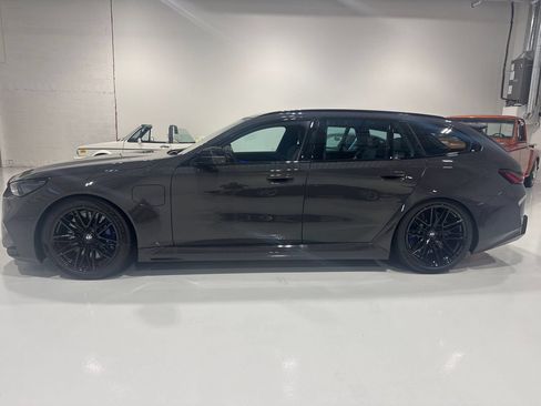 Used 2026 BMW M5 Touring w/ Executive Package AWD/4WD image 2