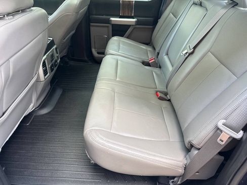 Used 2018 Ford F150 Lariat w/ Equipment Group 502A Luxury RWD image 14