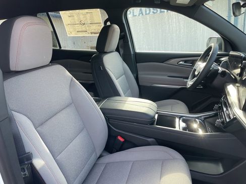 New 2026 Chevrolet Traverse LT image 18