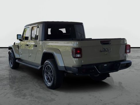 Used 2022 Jeep Gladiator Overland w/ Popular Equipment Package AWD/4WD image 3